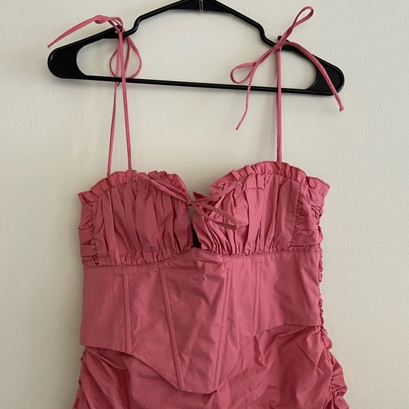 HOST PICK 🎉NWT White Fox Boutique Not Too Far Coral Mini Dress - Picture 3 of 12